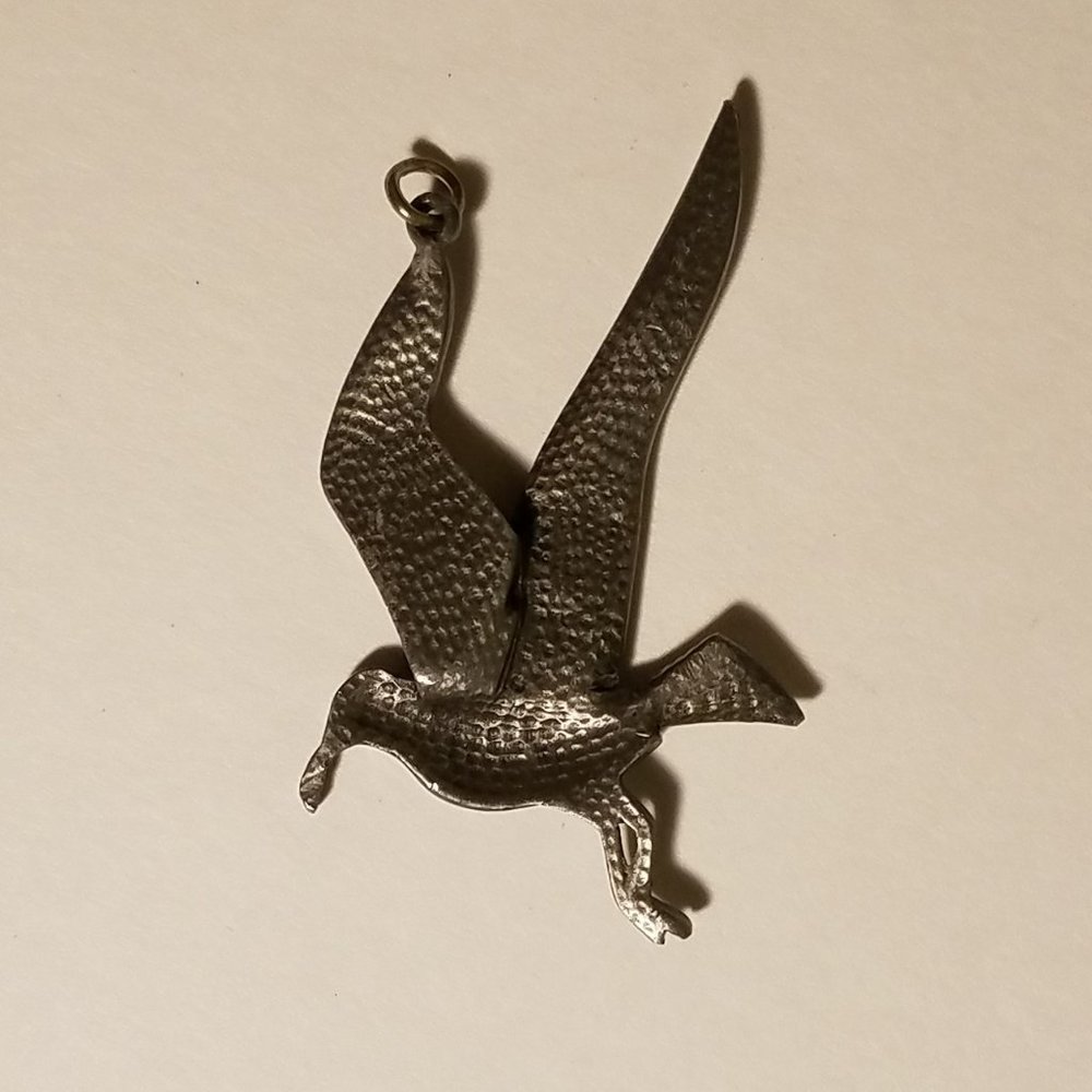 Vintage Pewter Seagull Pendant - Picture 4 of 4